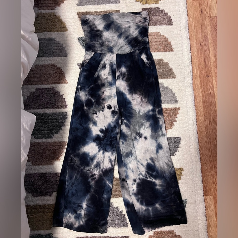 Strapless tye dye romper with pockets
